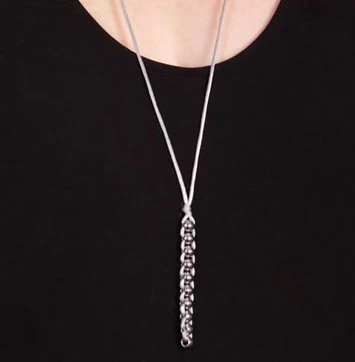 Caterpillar fidget necklace in silver